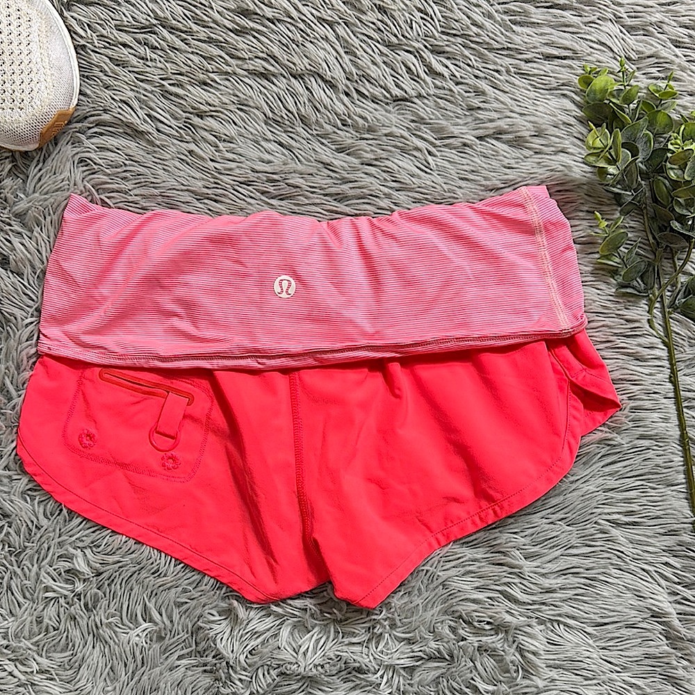 Lululemon Flip Out Boardshort
Flash / Wee Stripe Printed Dune Flash size 4
